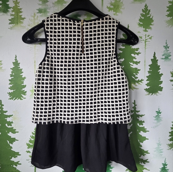 Bar III Black and White Sleeveless Peplum Top - Picture 2 of 6